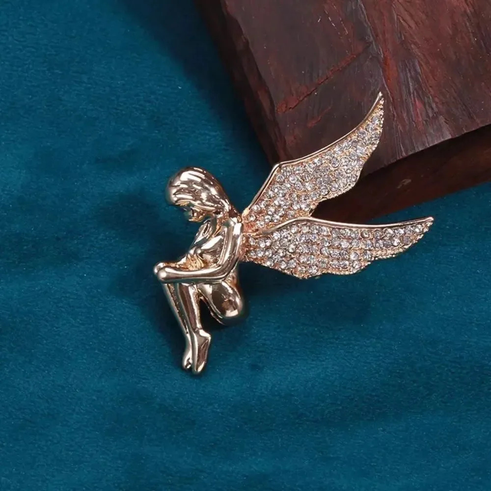 VQ Angel Brooch - Picture 5 of 7